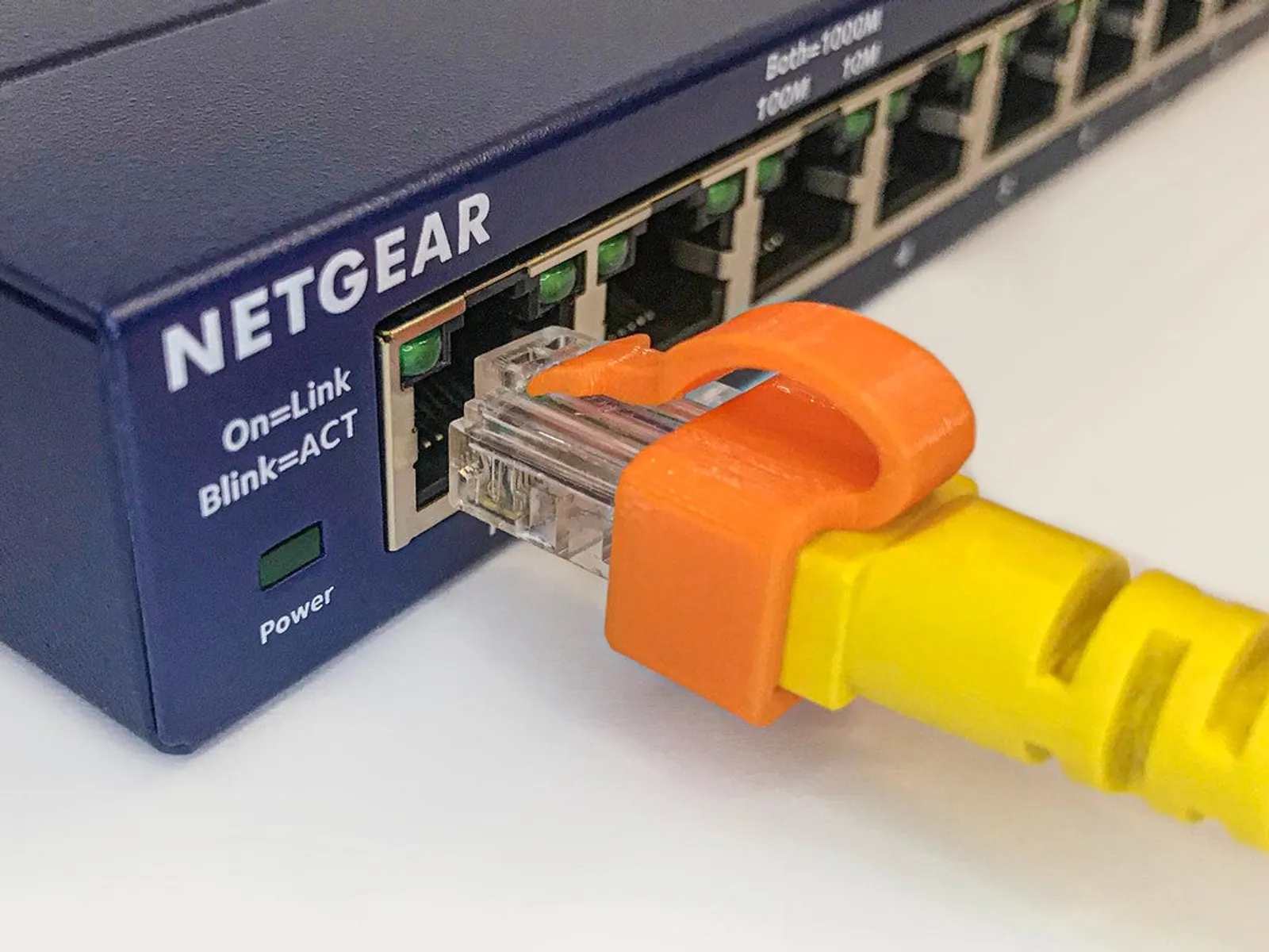 Clip voor een RJ45-stekker met afgebroken lipje