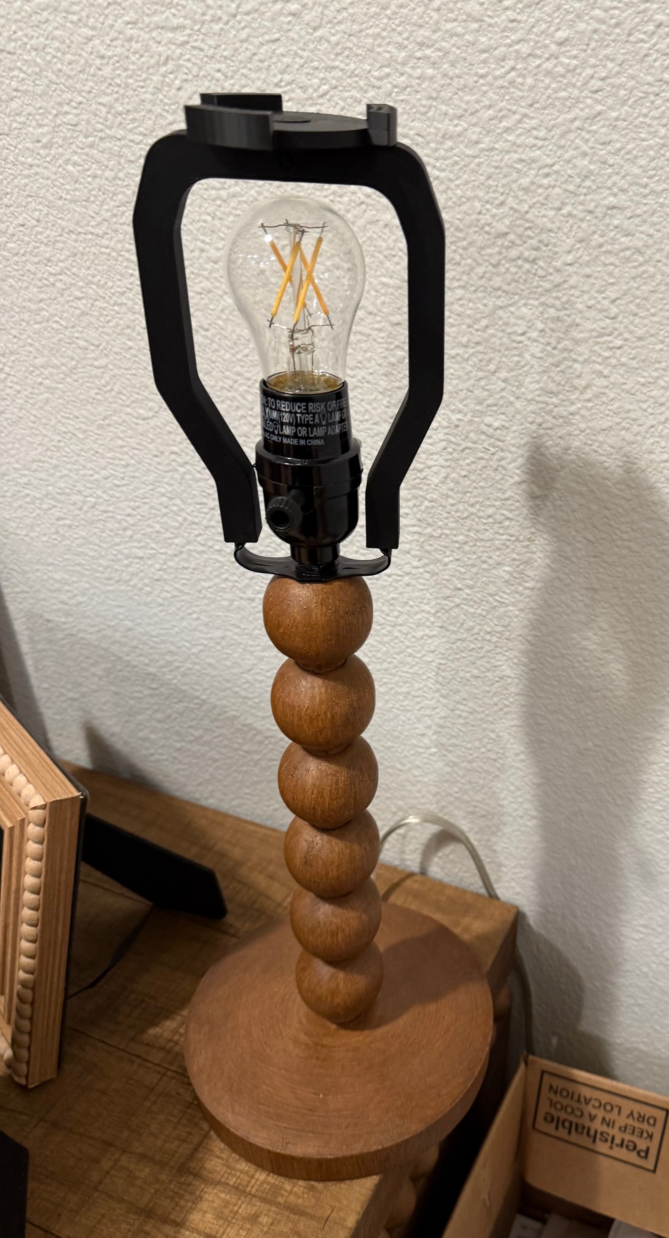 Universal Lamp Shade Holder
