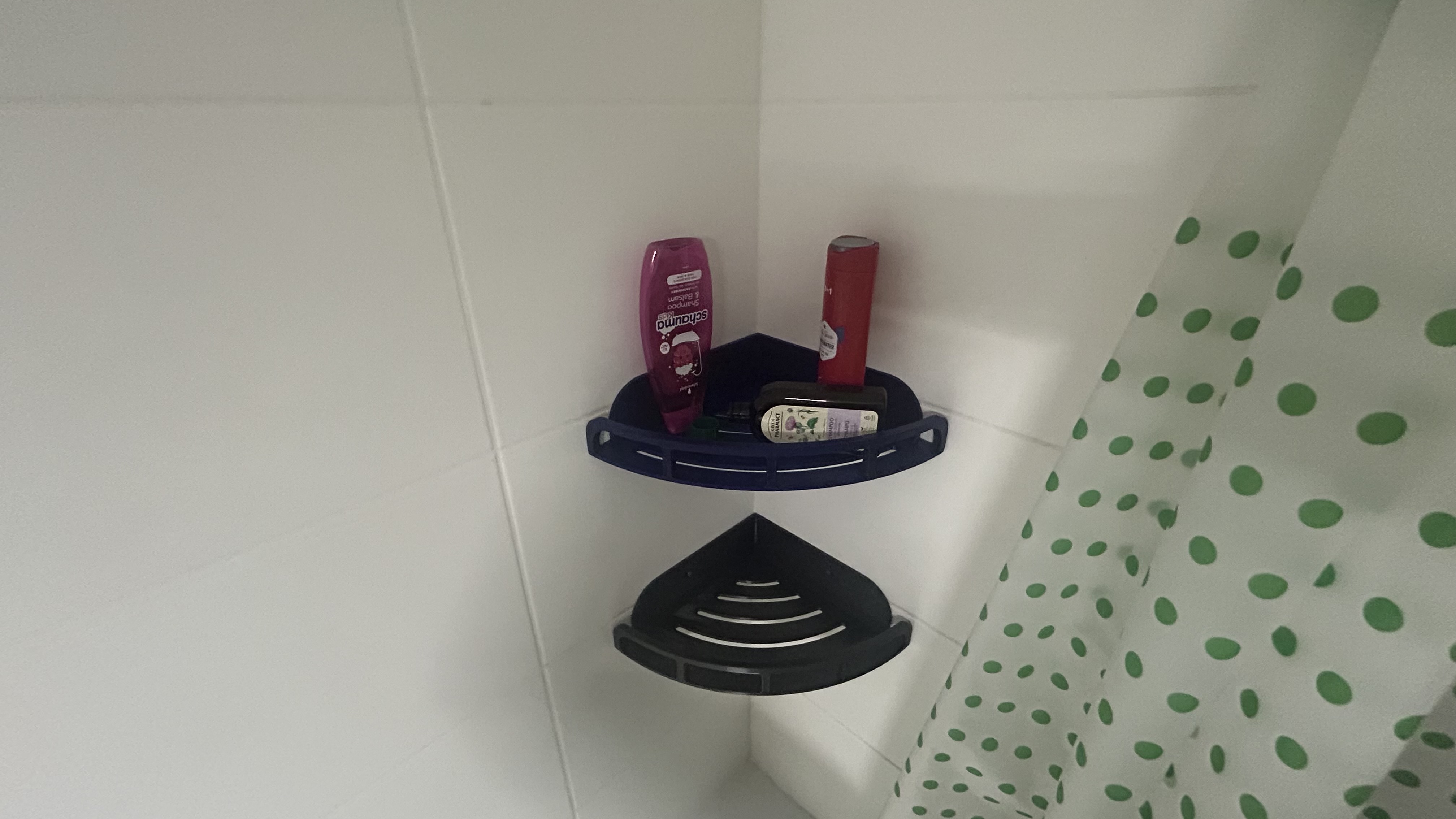 corner bathroom shelf. rohova kupelnova polica