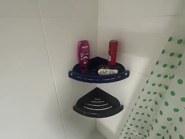 corner bathroom shelf. rohova kupelnova polica