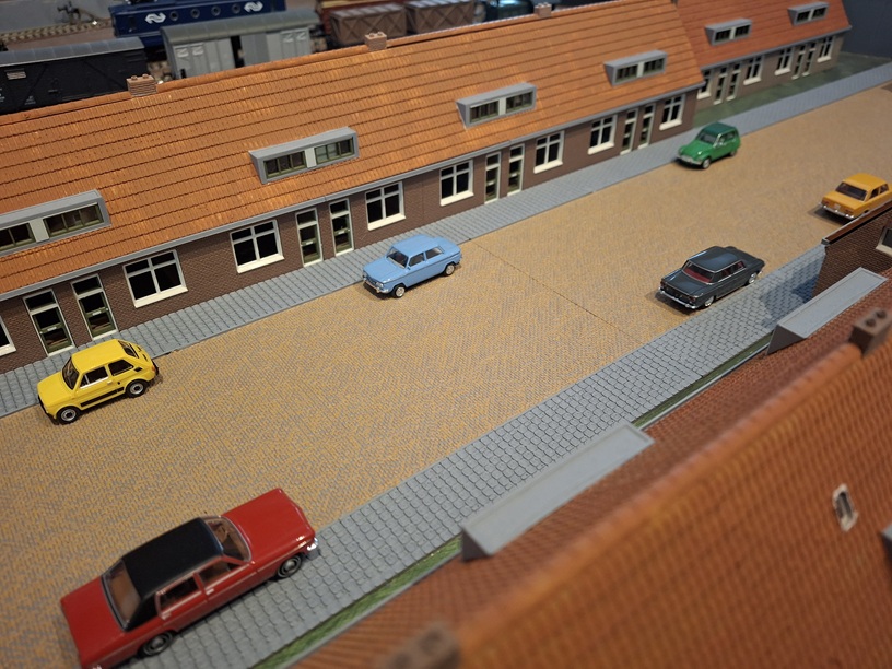 Streets and sidewalks in 1:87 H0 scale.