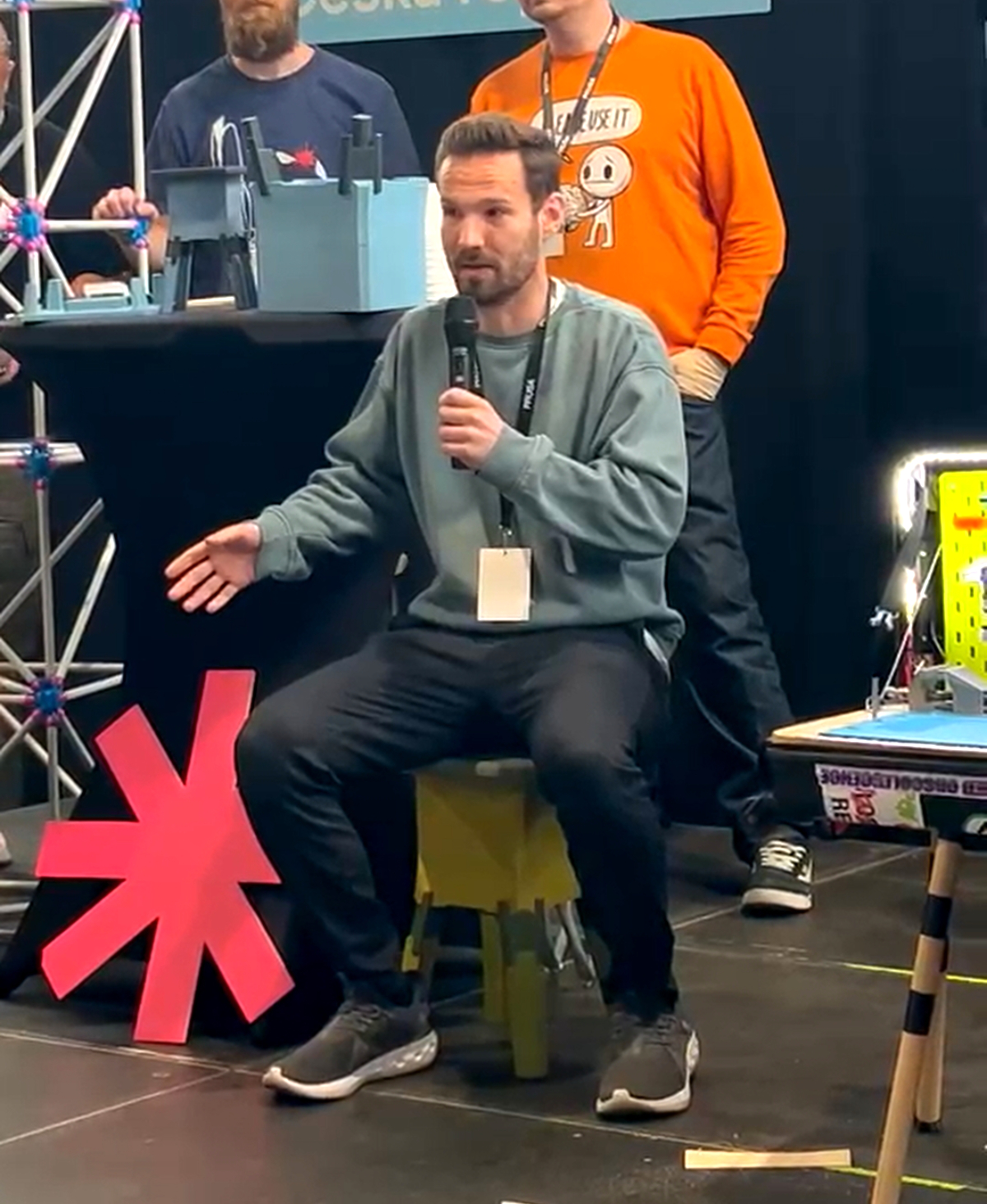 Miniatura 3 do modelo 3D Stool is the box