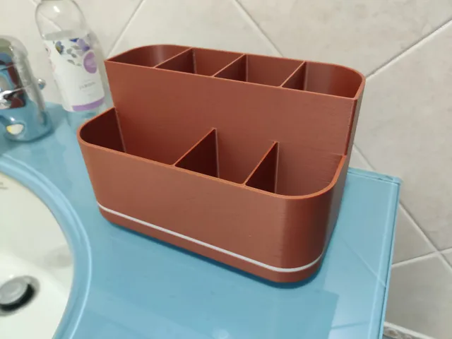 Simple bathroom organizer