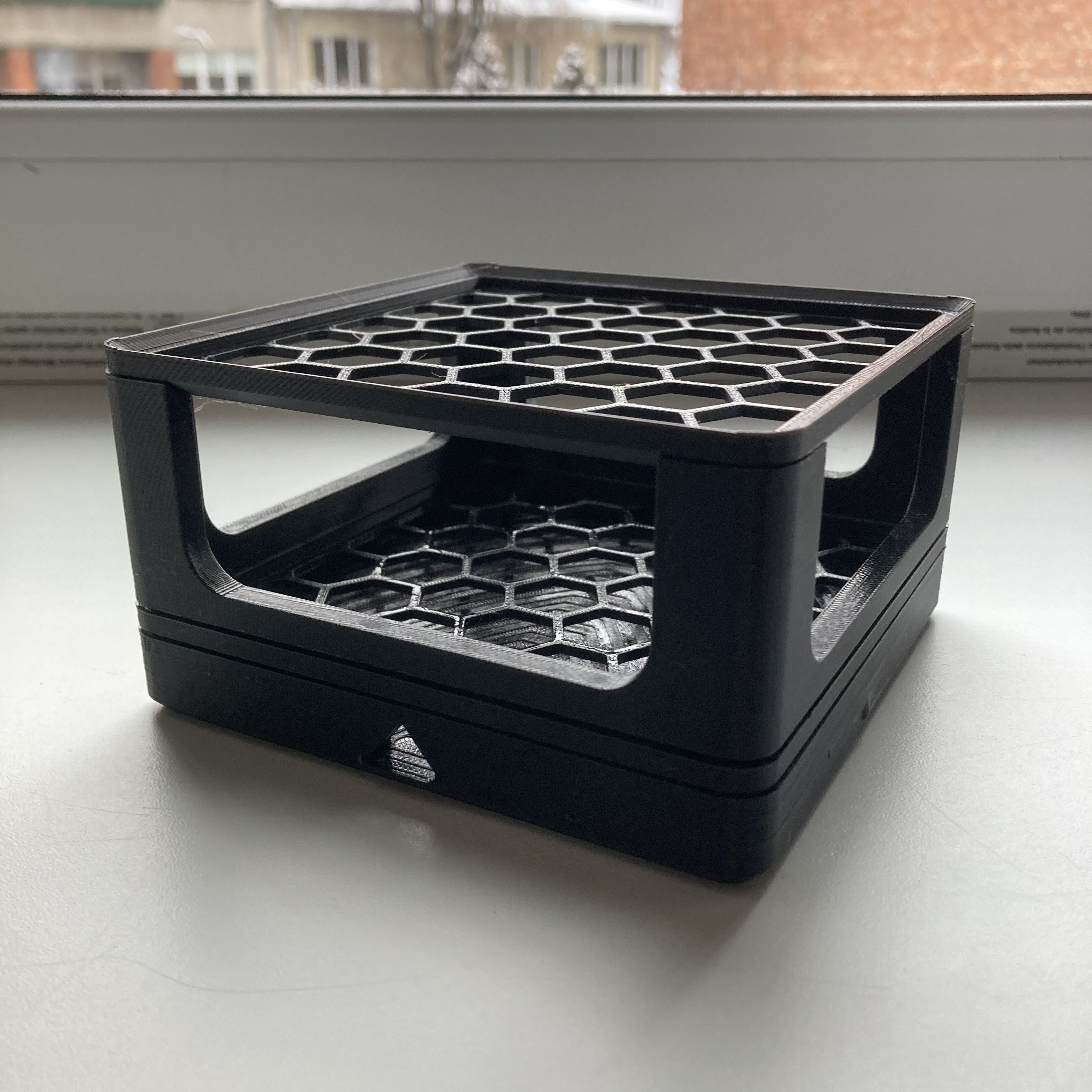 Modular sponge holder
