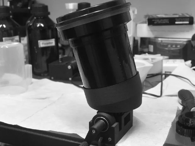 V-Shaker – Film Developing Tank Agitator