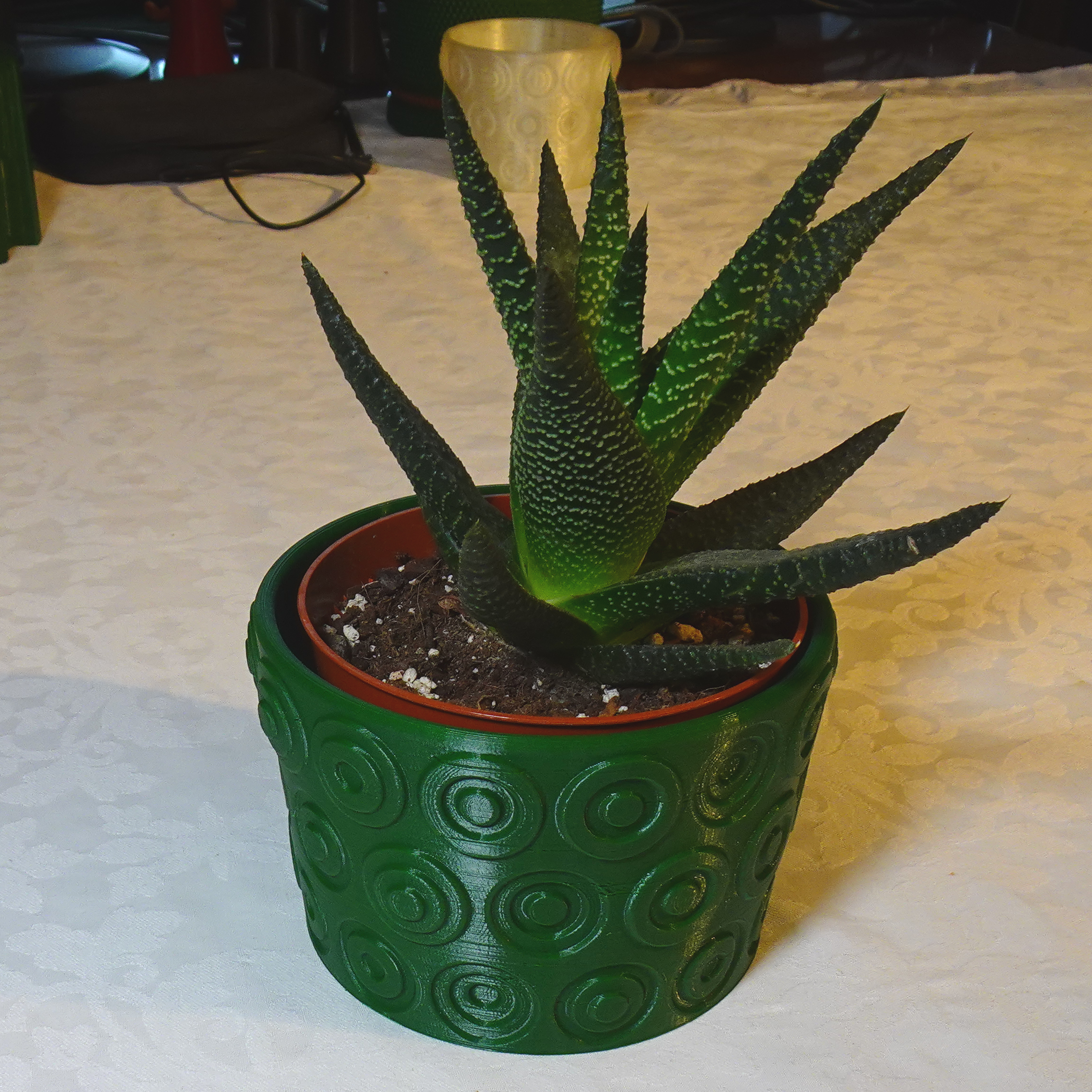 Miniatura 4 do modelo 3D Round nested button pattern flower plant pot