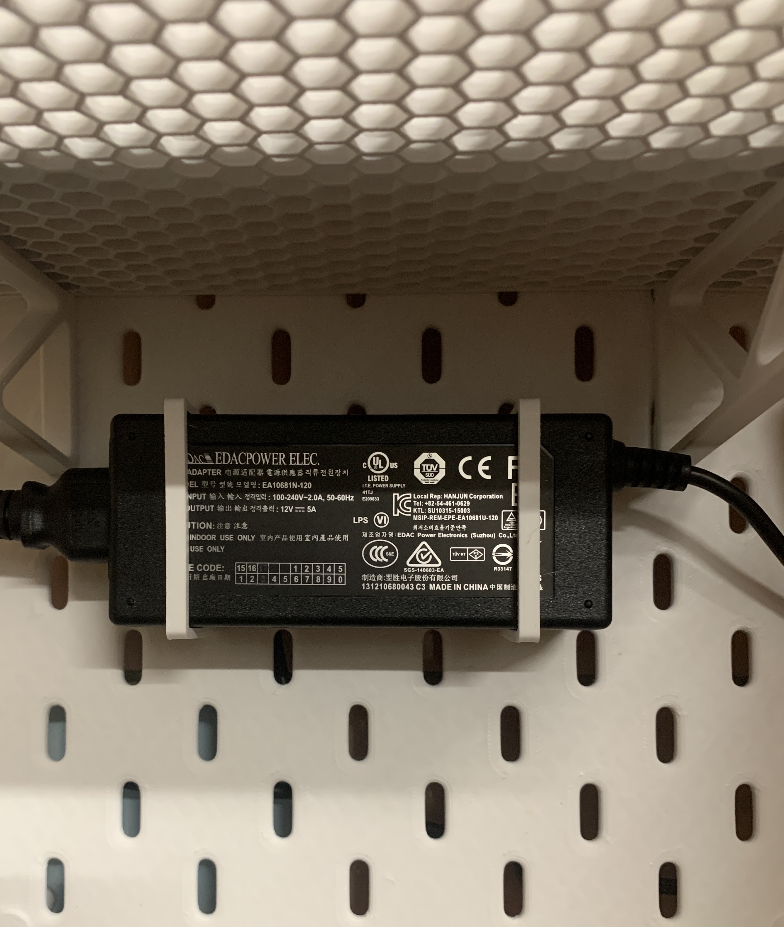 Netzteilhalter für Synology NAS Skadis