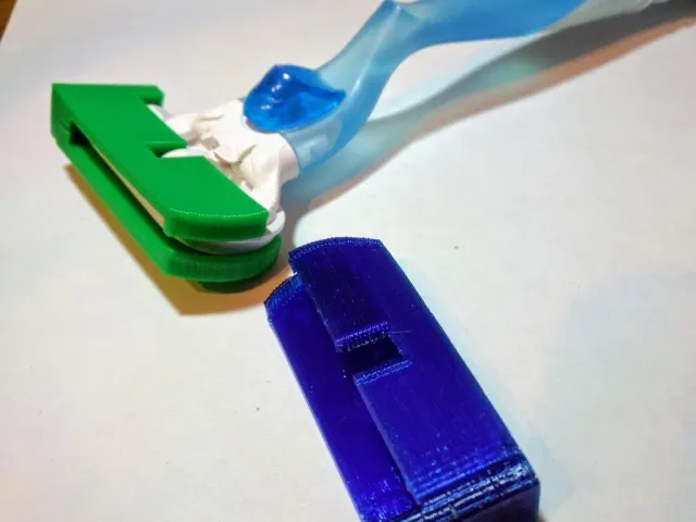 Travel cover for Venus Razor