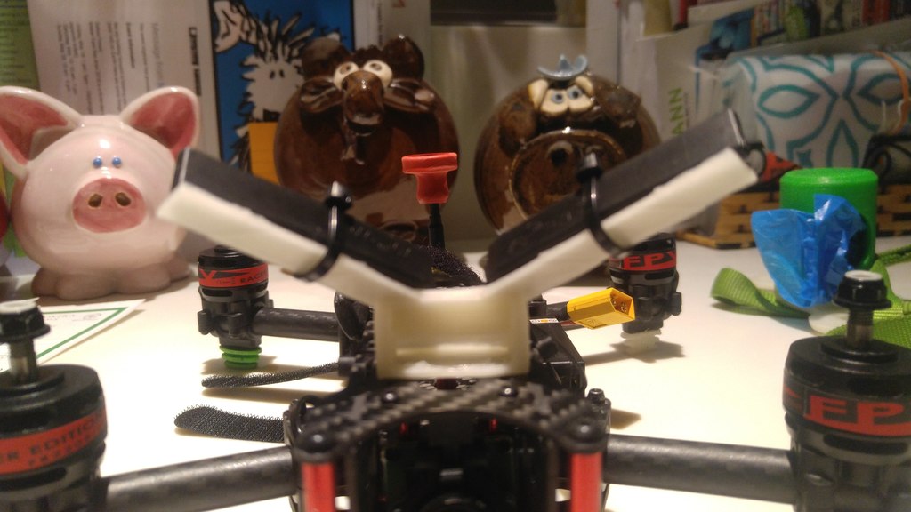 Miniatura 2 do modelo 3D FPV antenna support