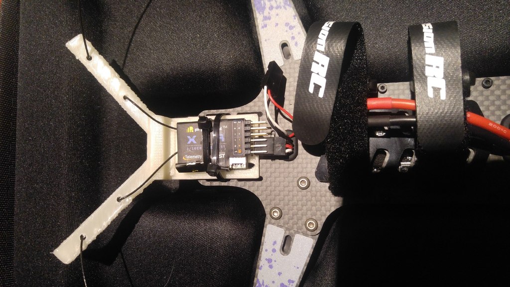 Miniatura 3 do modelo 3D FPV antenna support