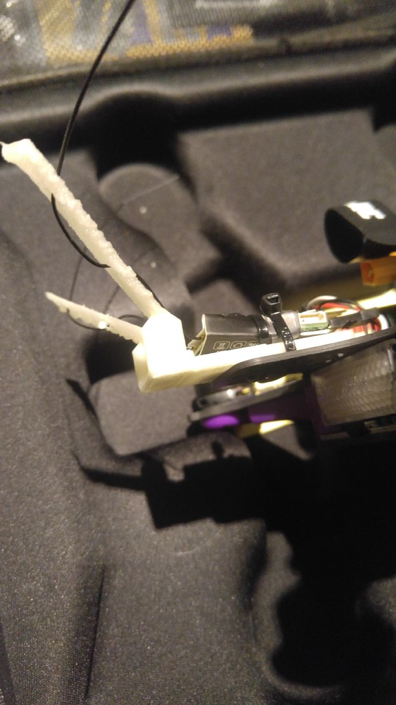 Miniatura 4 do modelo 3D FPV antenna support