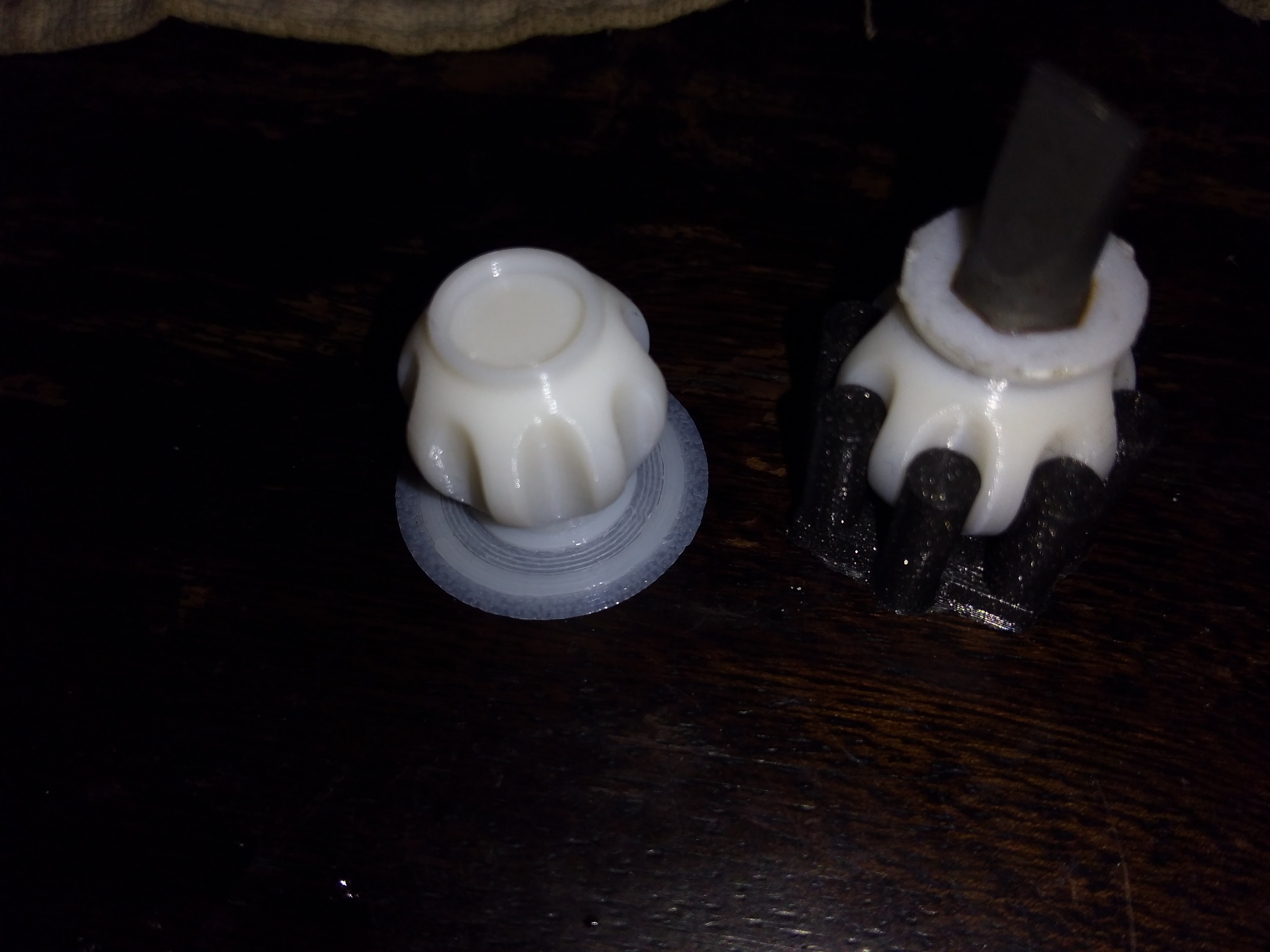 Miniatura 2 do modelo 3D Mini screw driver and holder