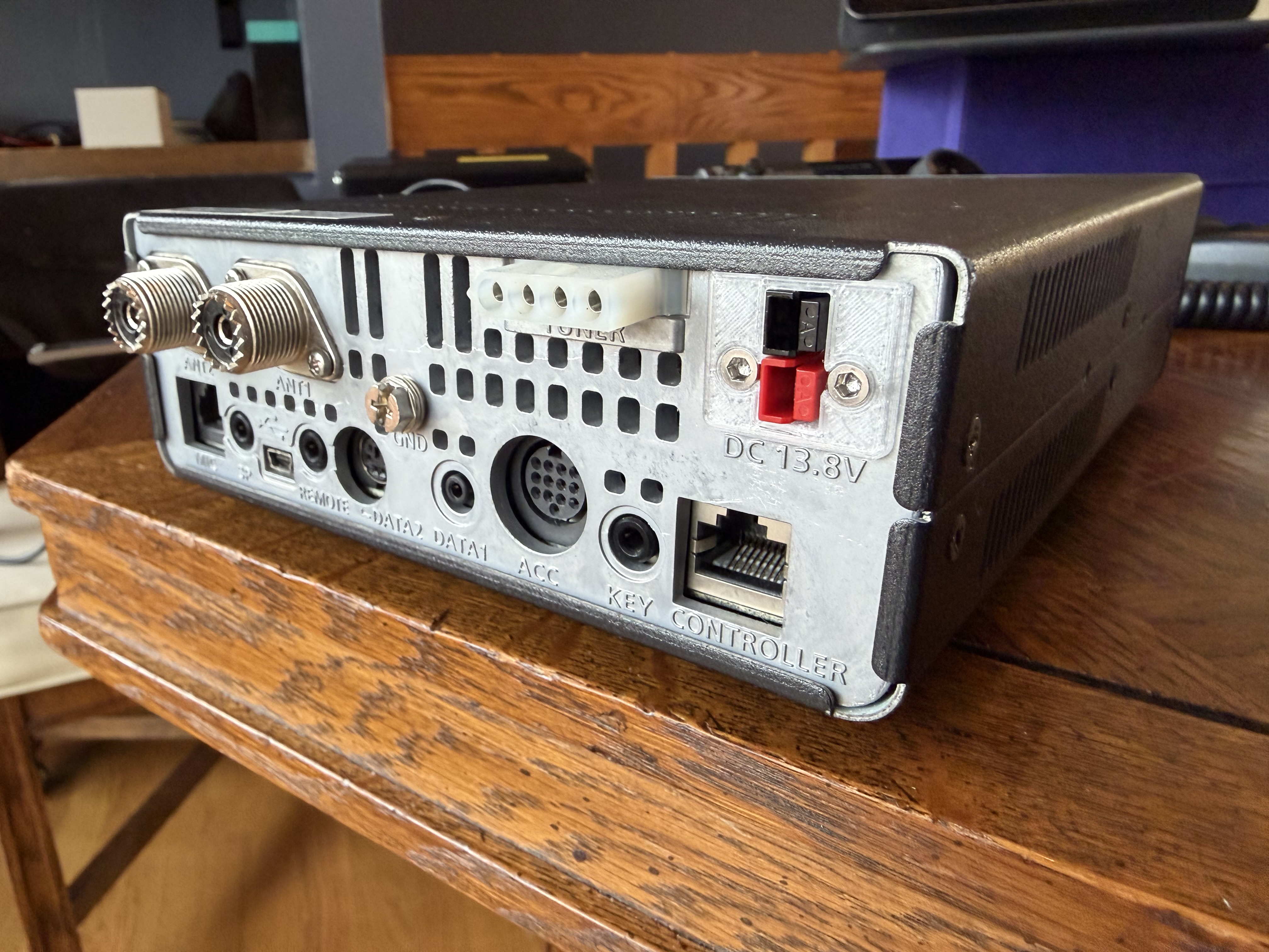 ICOM IC-7100 Powerpole