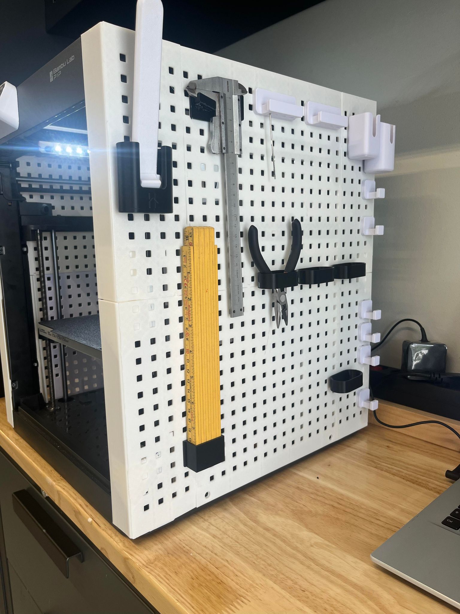 p1p-pegboard-ruler-holder-by-tmprint-download-free-stl-model