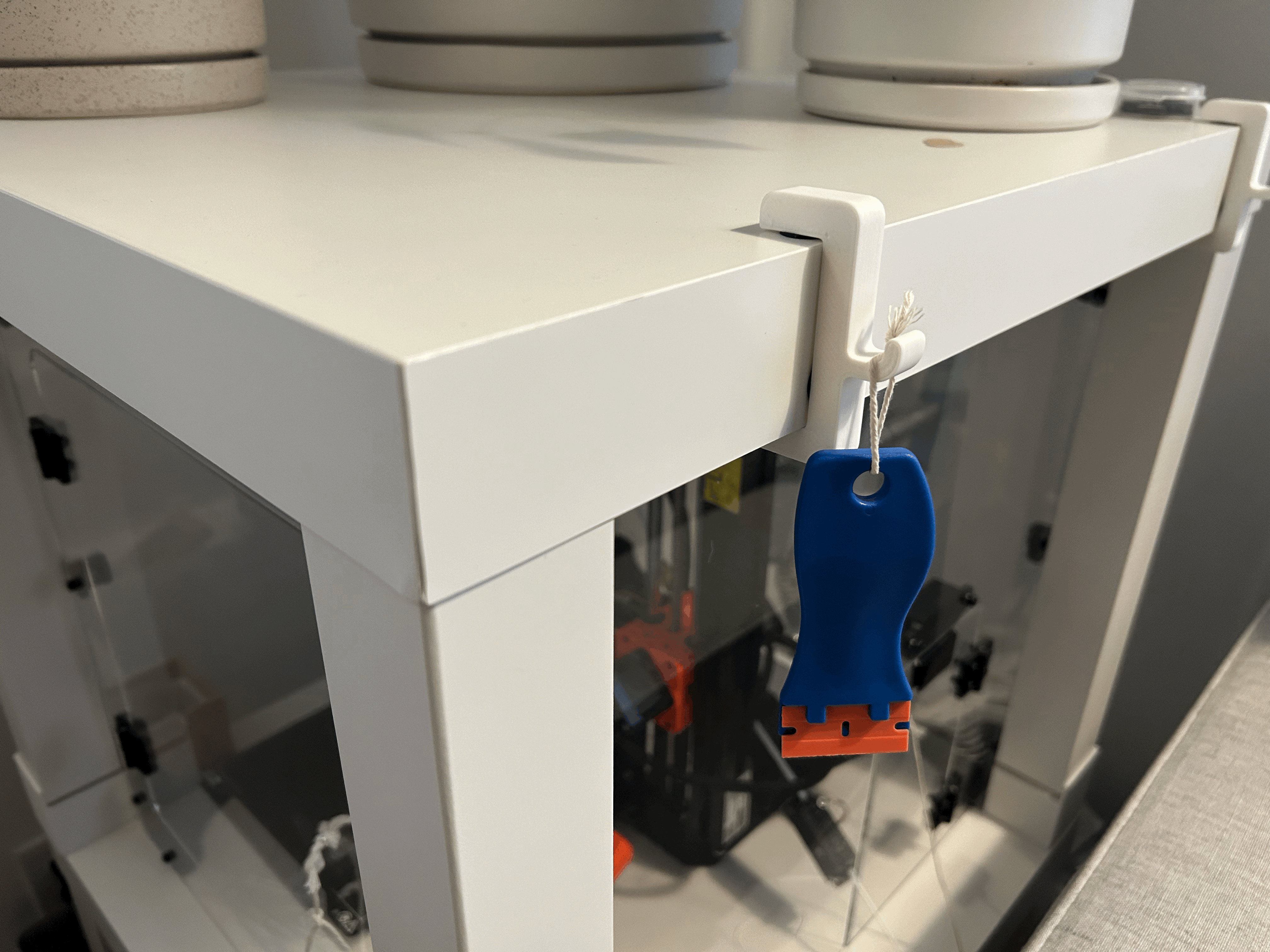 Miniatura 2 do modelo 3D IKEA LACK table hook