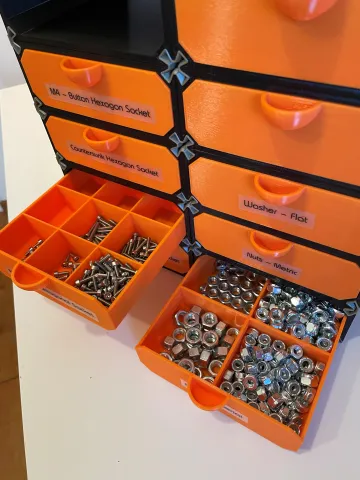 Modularni organizator fioke