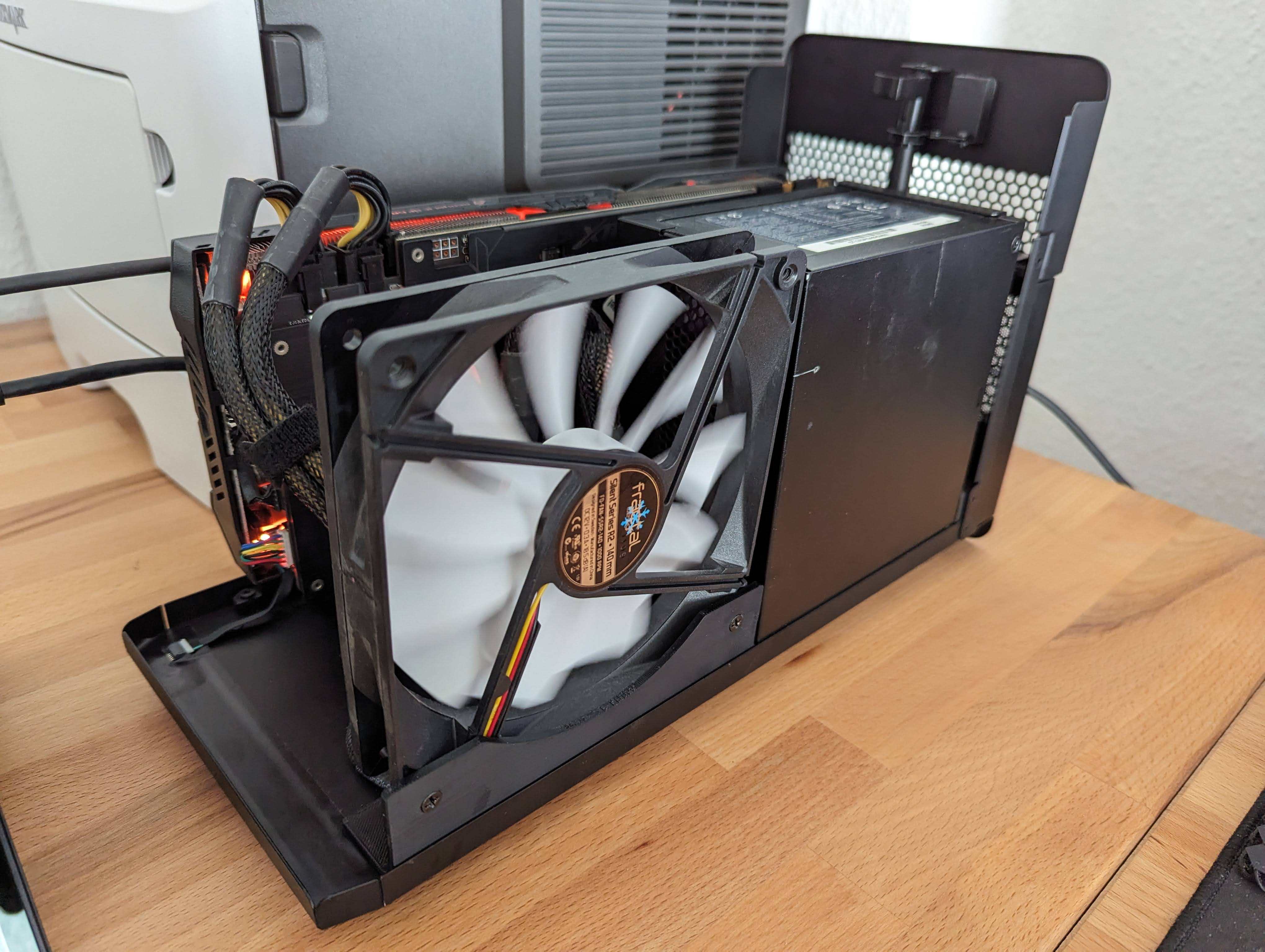 Razer Core X Chroma 14cm fan adapter