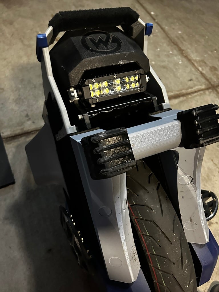 EX30 Headlight Bracket