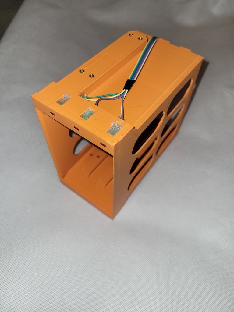 2 Bay, 3 Slots, HDD Hot swap Case remix