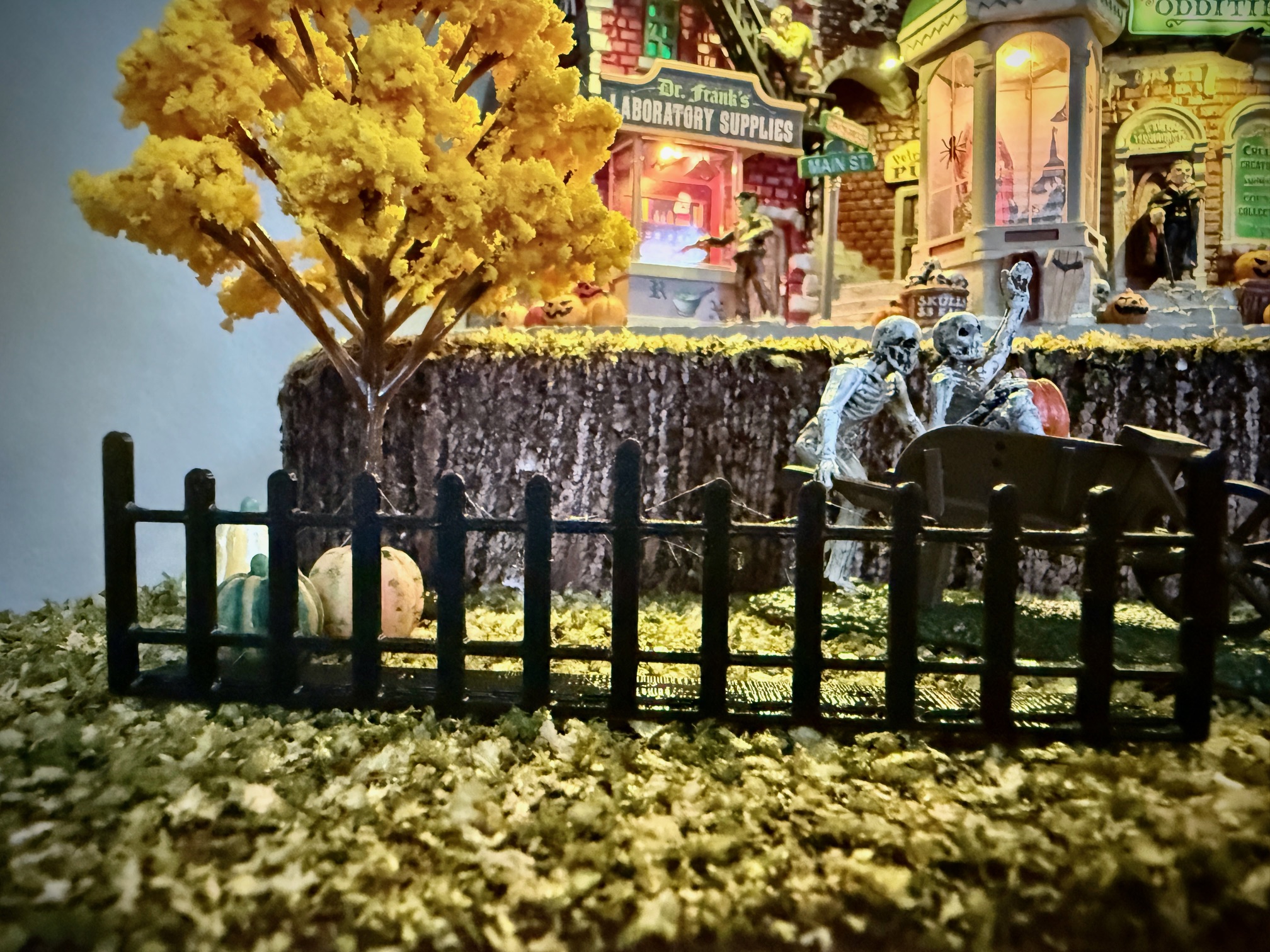 Miniature Fence for Lemax Villages – Works with Spooky Town & Christmas Displays