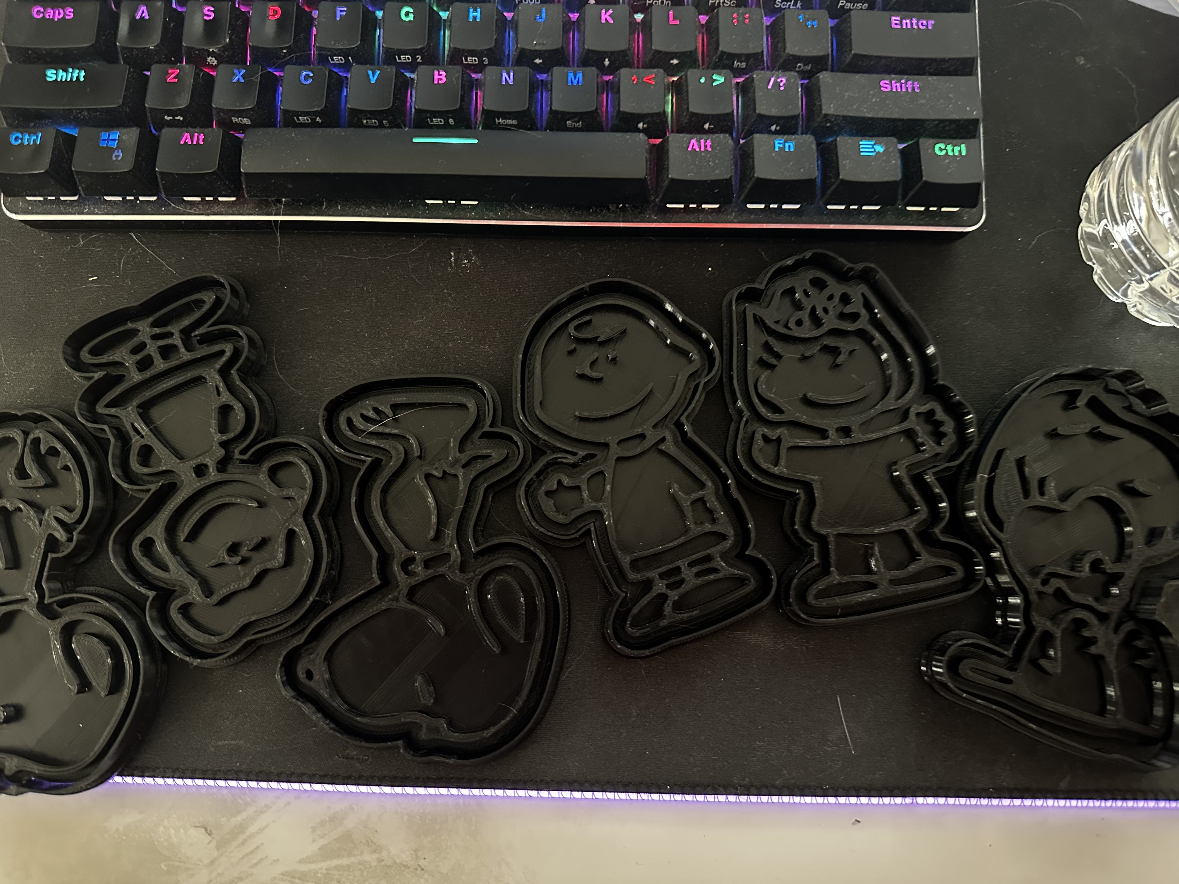 Snoopy cookie cutter (devided)