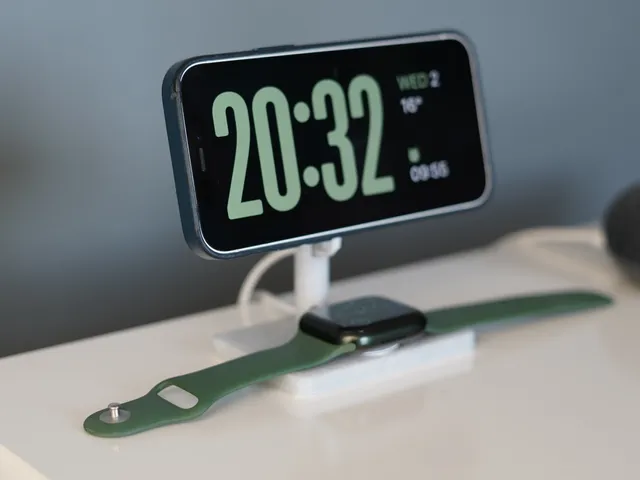 "Standby Stand" for Apple Magsafe + Apple Watch charger
