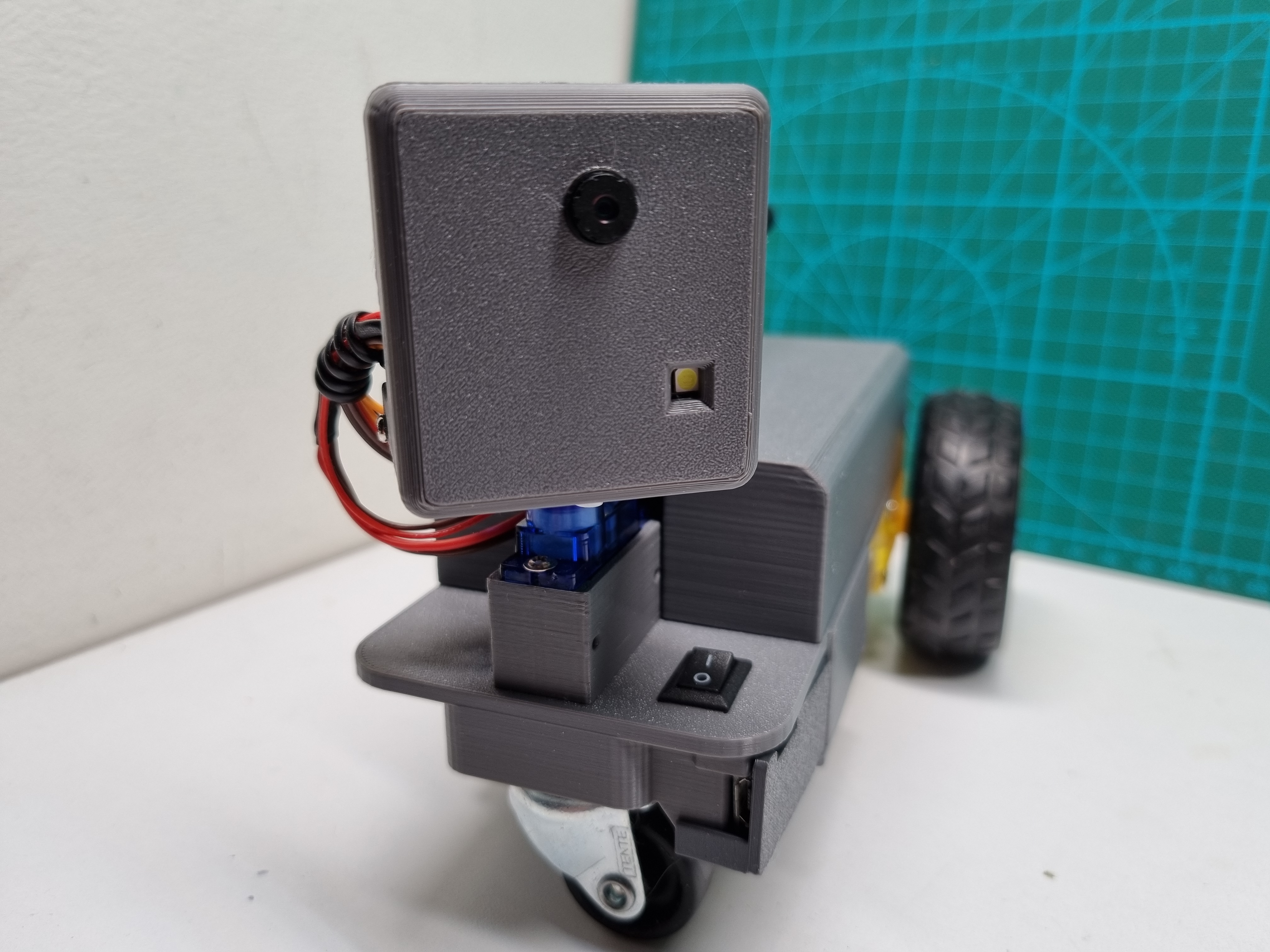 Inspection robot with pan tilt camera and live video