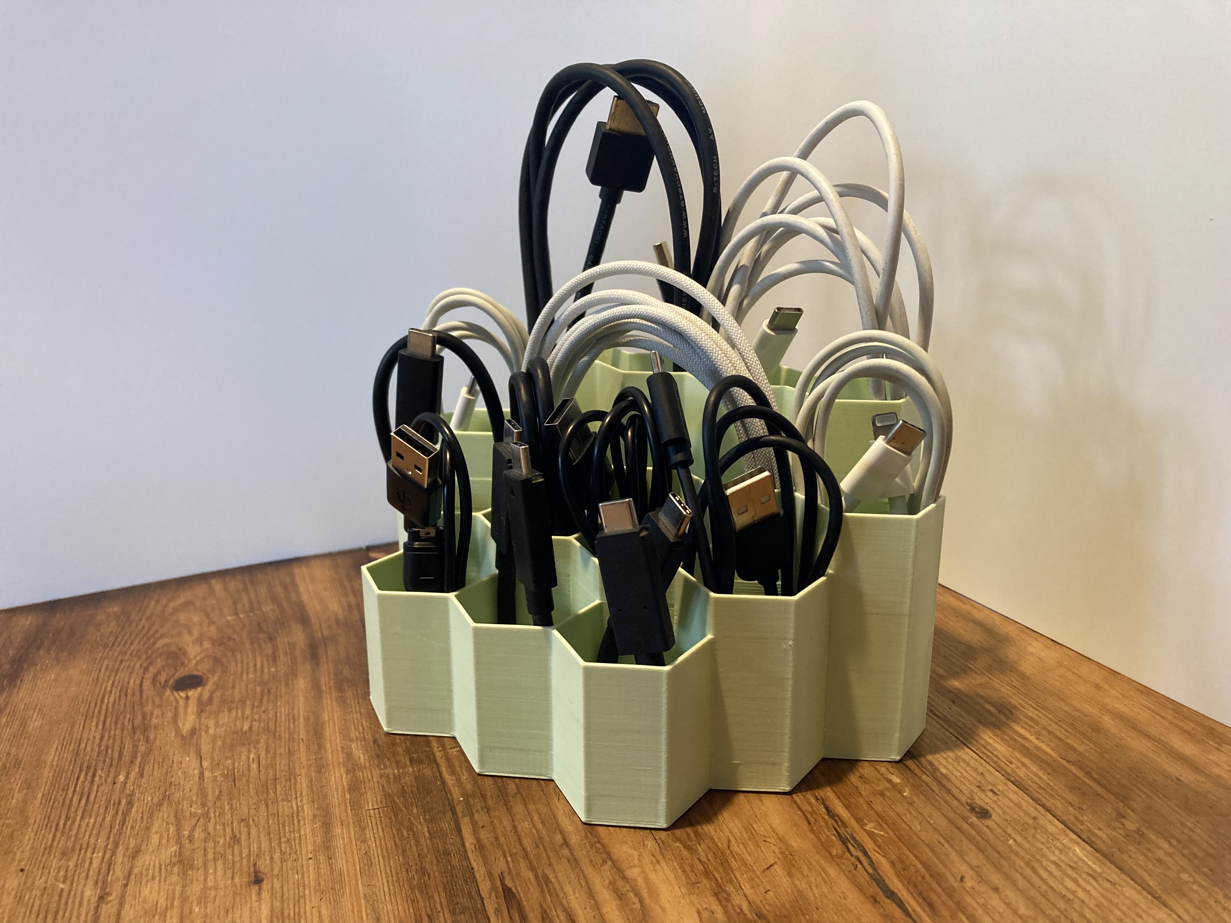 Hexagon cable organiser
