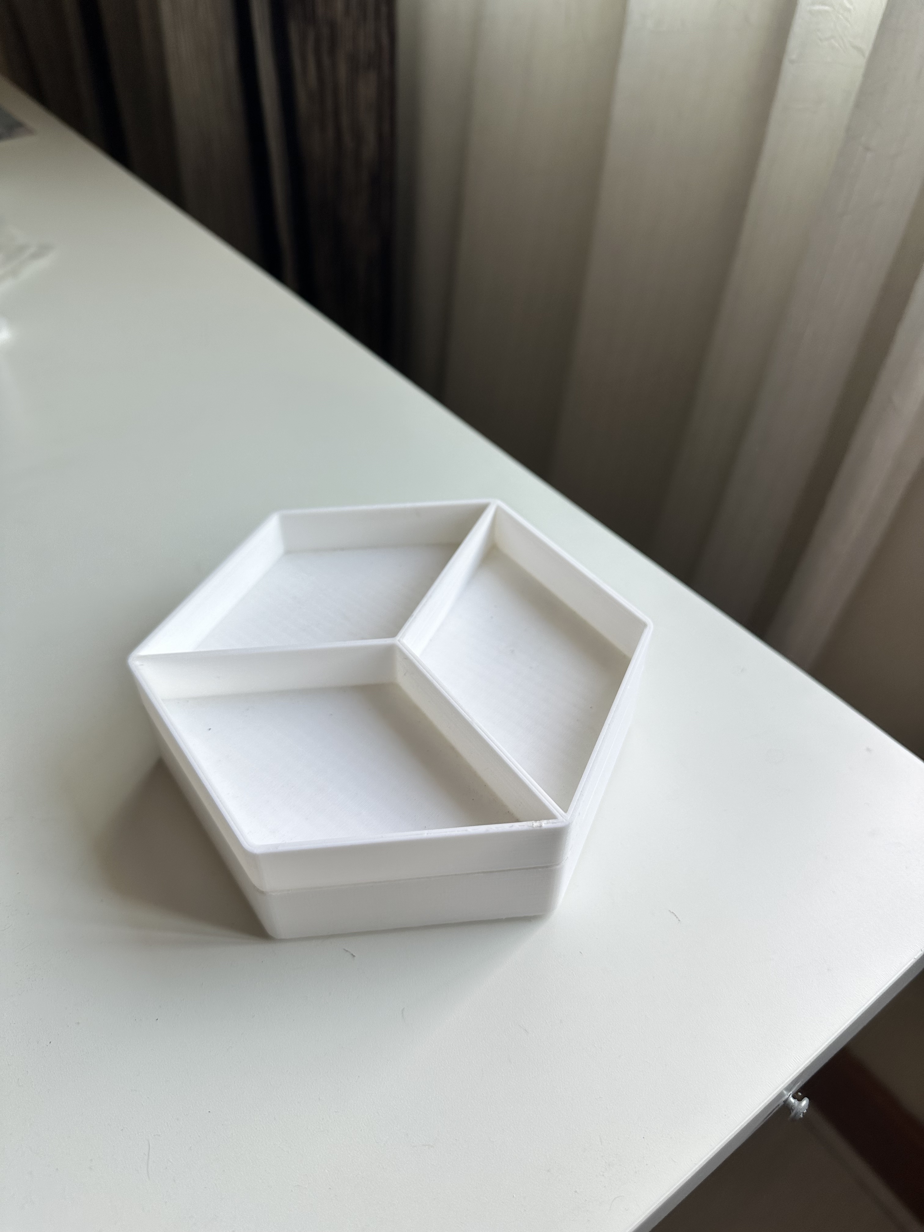 Miniatura 2 do modelo 3D Hexagonal Stackable Parts Tray