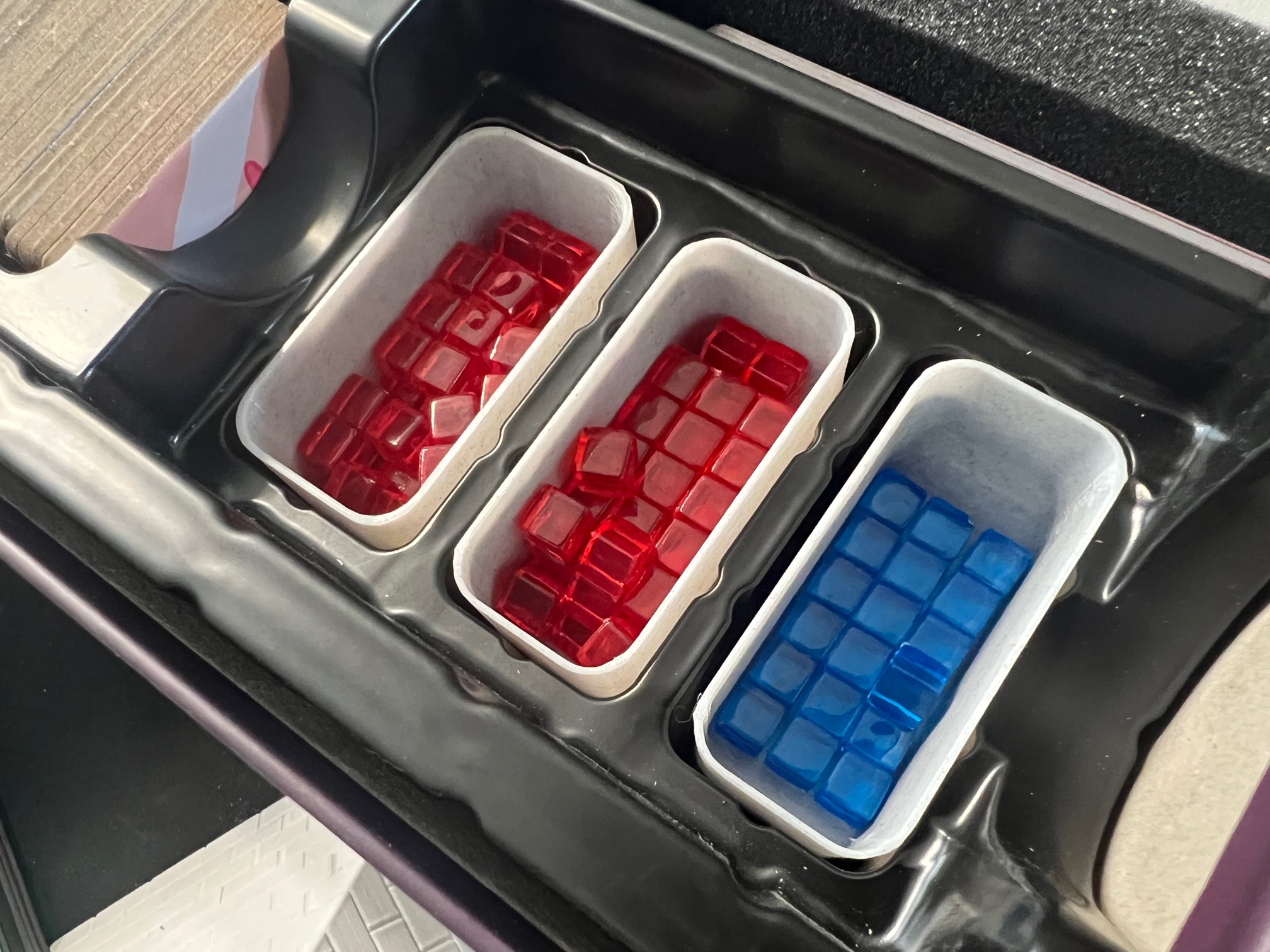 Robot Quest Arena Red and Blue Cube Containers
