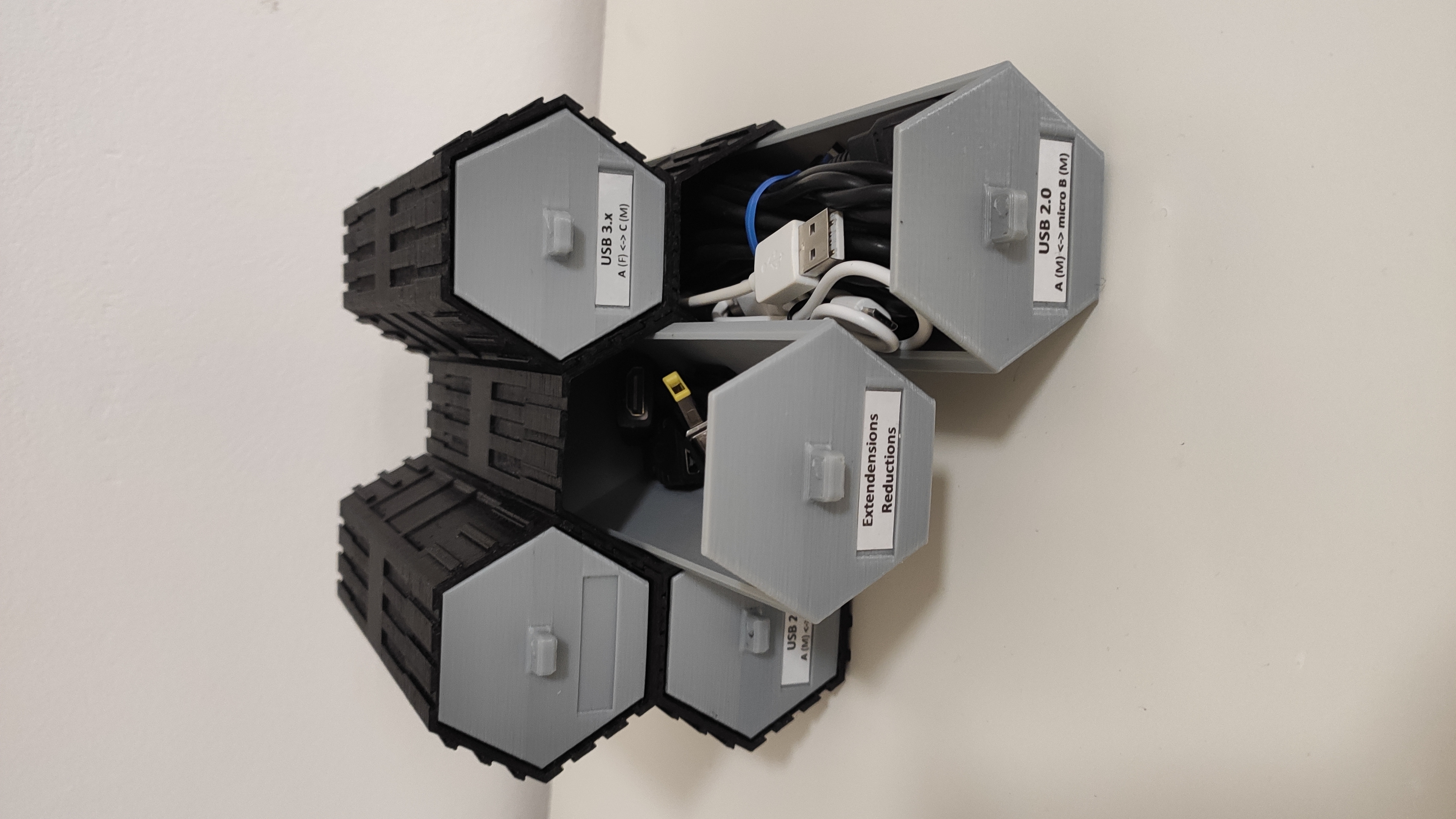 Miniatura 2 do modelo 3D Modular hexagonal boxes - drawers