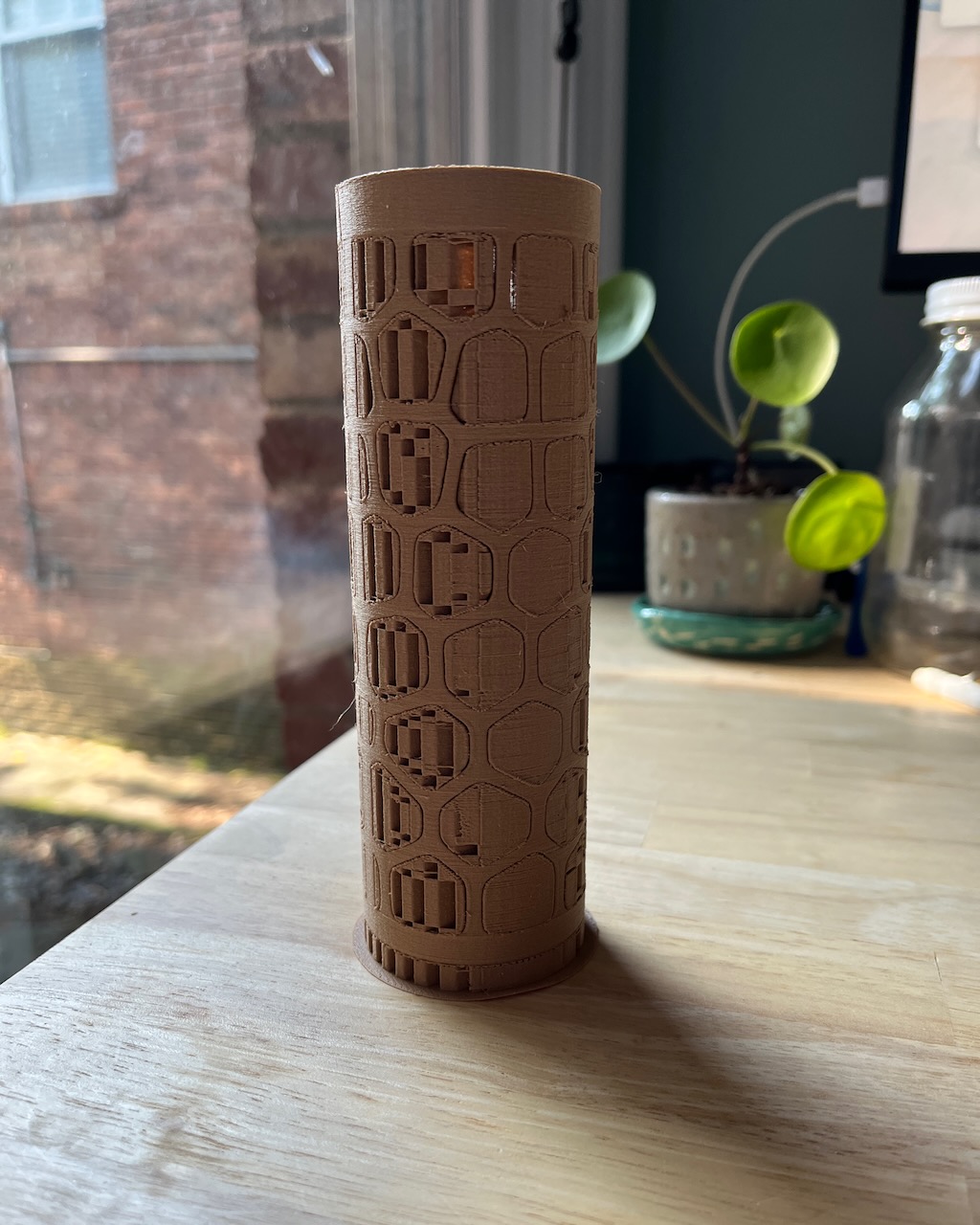 Miniatura 4 do modelo 3D Voronoi Moss Pole