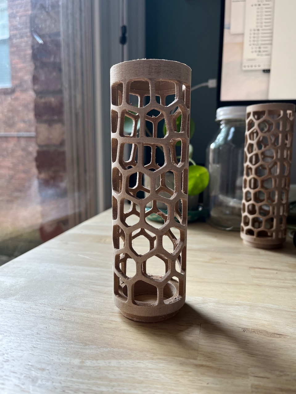Miniatura 3 do modelo 3D Voronoi Moss Pole