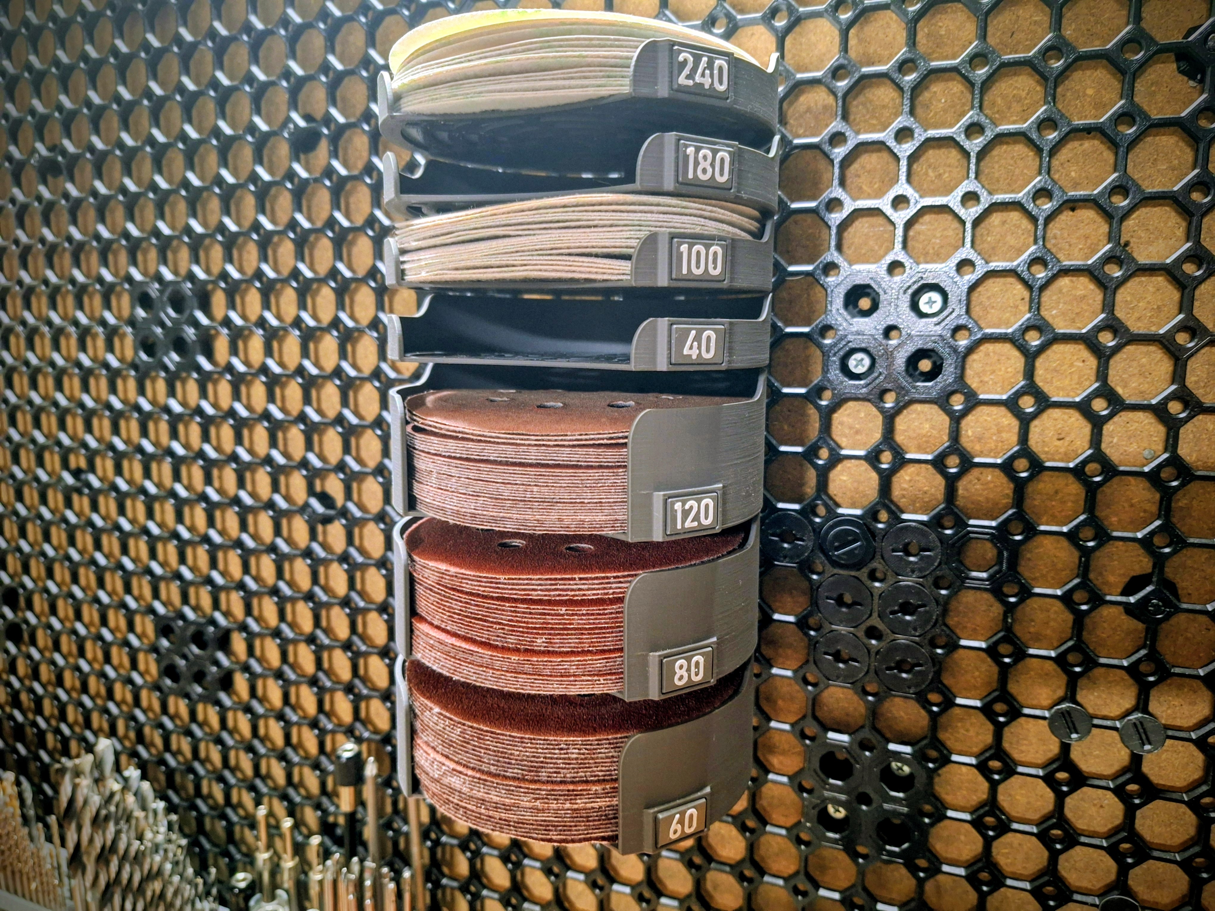 Magnetic 125mm orbital sander disc organizer