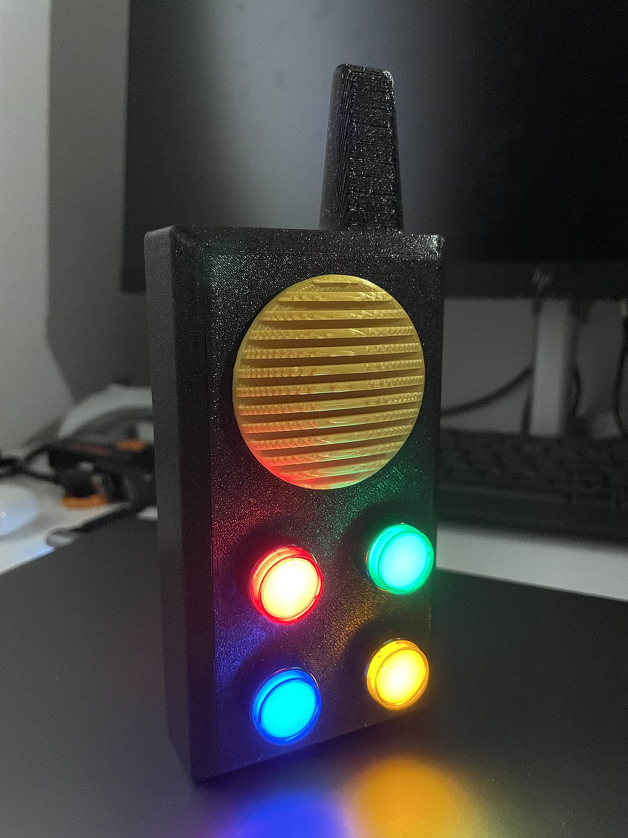 Toy walkie-talkie