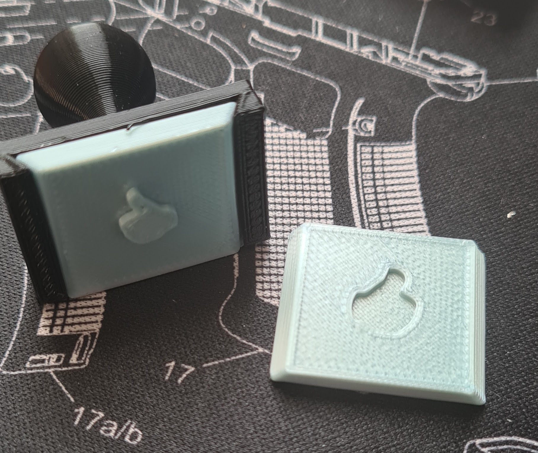 Seal or stamp with cool shapes - Sceau ou tampon avec des formes sympas