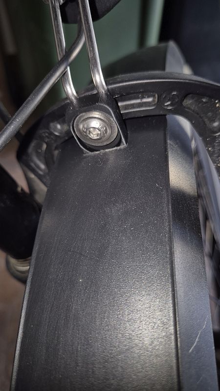 Schutzblechhalter vorne / Front Mudguard Bracket Cube Kathmandu