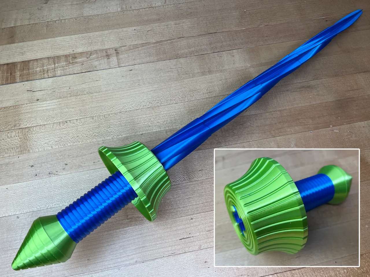 3D Printed Sword Breaker with Four-sided Prism-shaped Blades