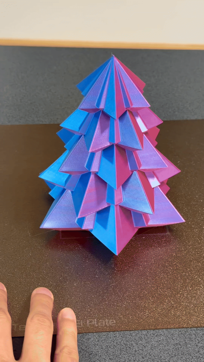 Miniatura 2 do modelo 3D Geometric Christmas Tree