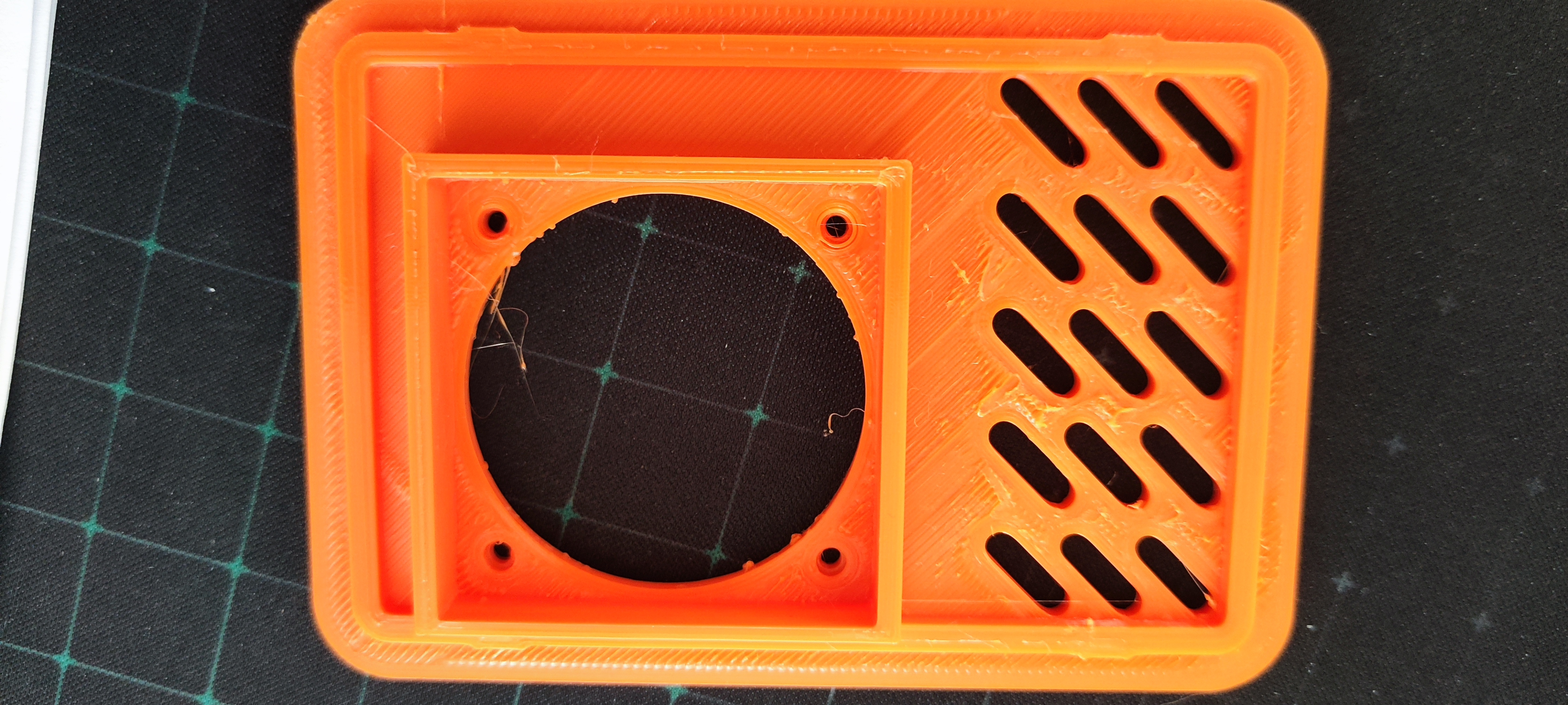 Toolless RPI 4 Case - top cover remix