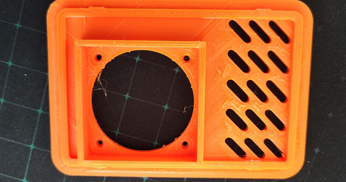 Toolless RPI 4 Case top cover remix by xanaxalan Download free STL