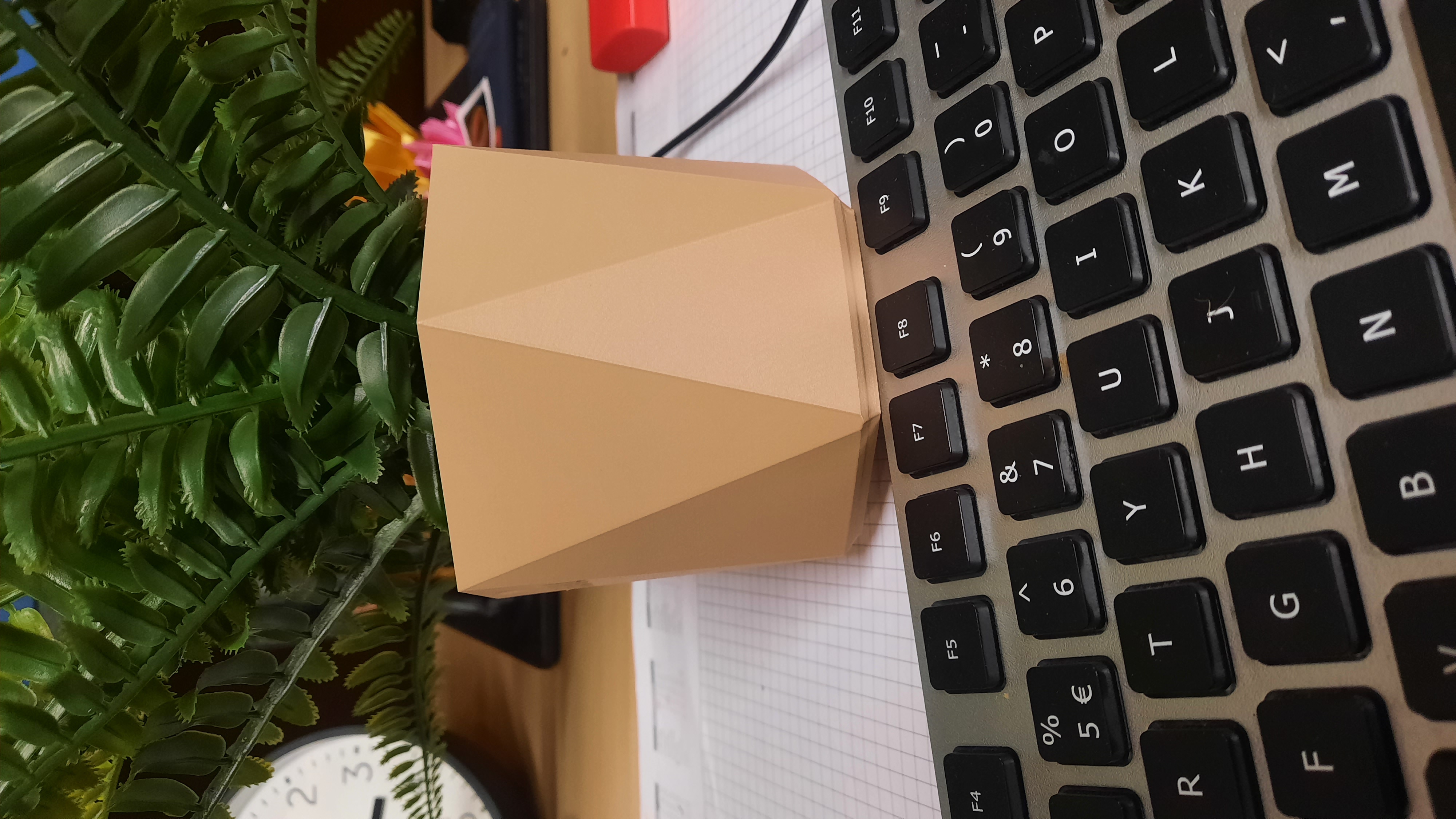 Miniatura 2 do modelo 3D Hexagonal Planter