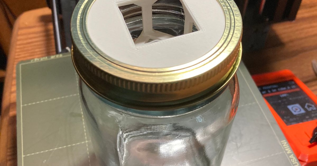 Regular mouth mason jar Kratky hydroponic lid for 1" rockwool cubes by