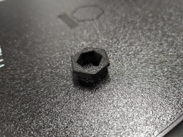 Hex wall rotated insert - trimmed