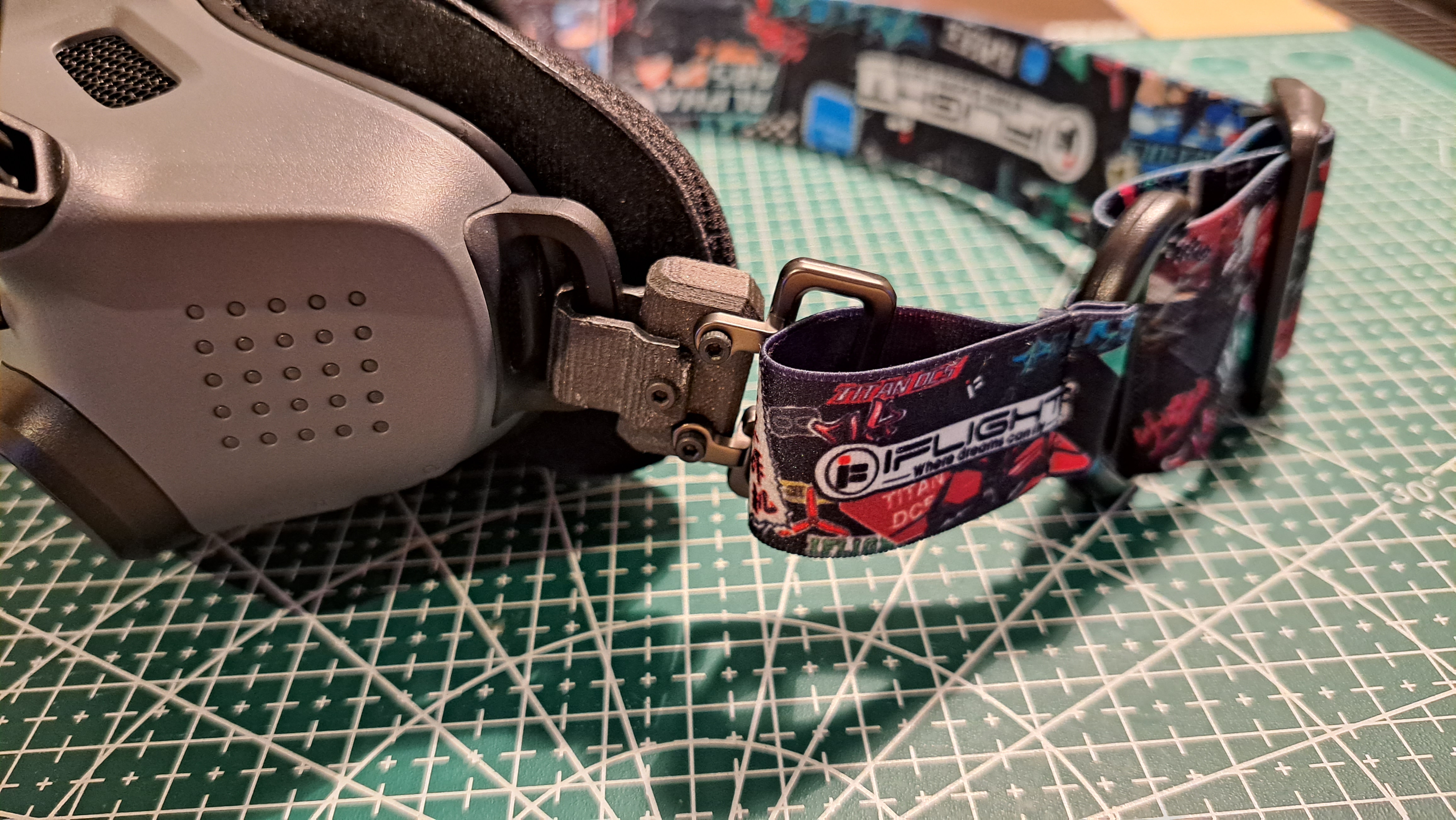 Adapter to attach Headstrap for DJI Goggles V2 to DJI Goggles 2