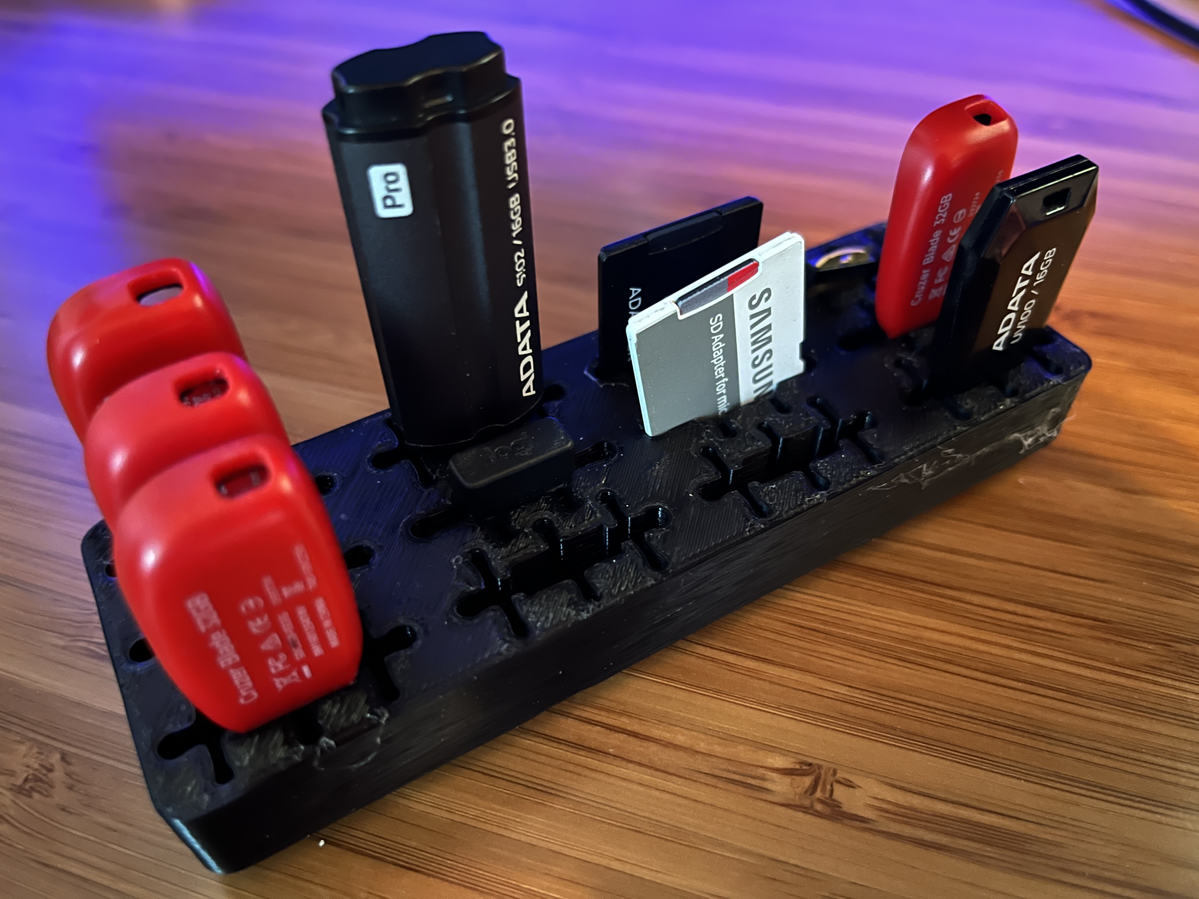Gridfinity 1x3 USB/SD/MicroSD Holder