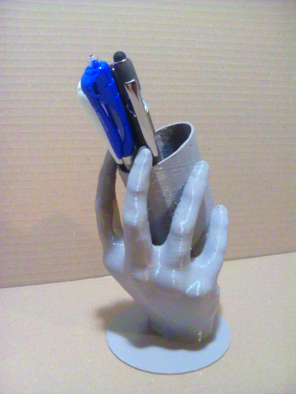 Pen holder / Stojánek na psací potřeby