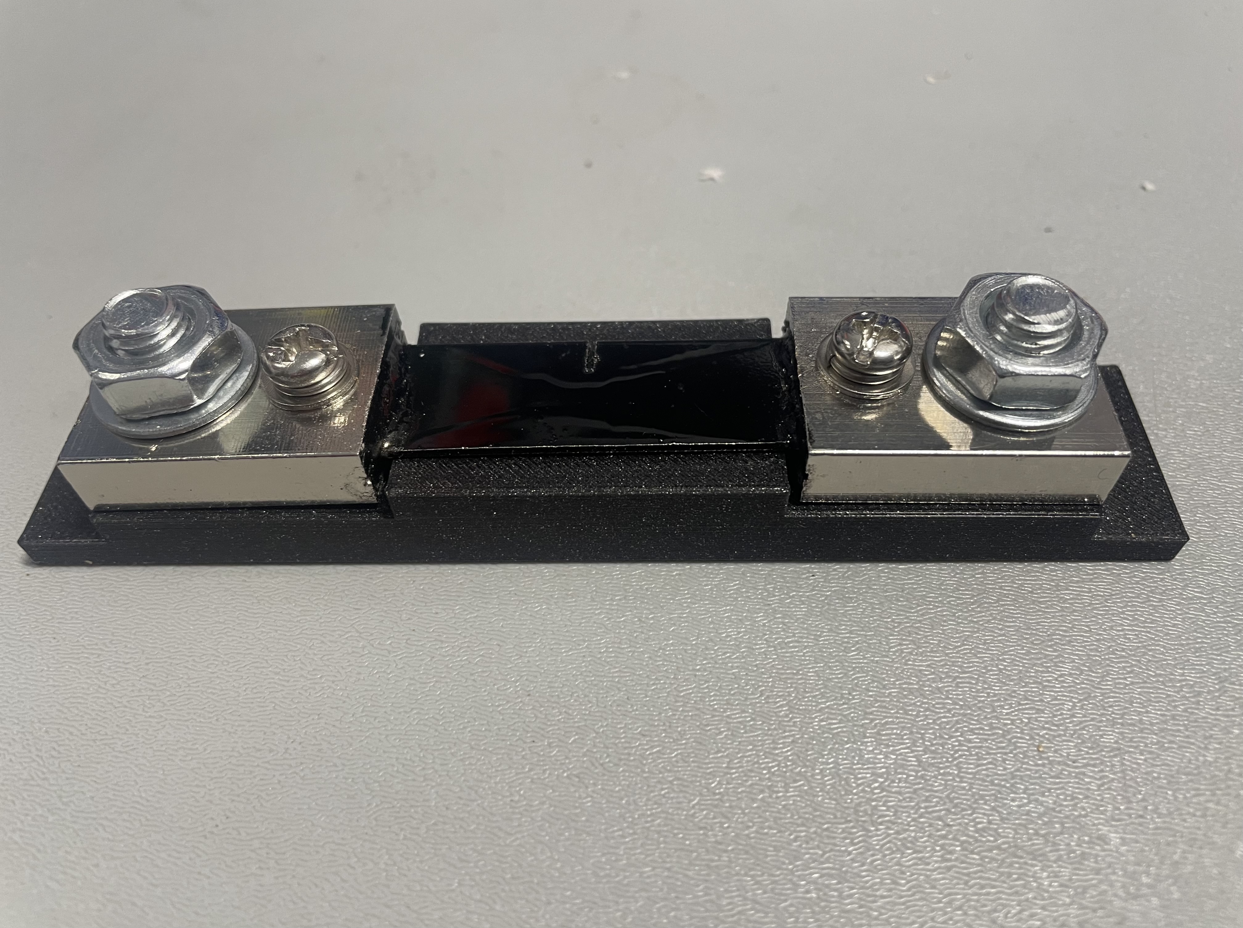 100 Amp Shunt Holder - Parametric - OpenSCAD