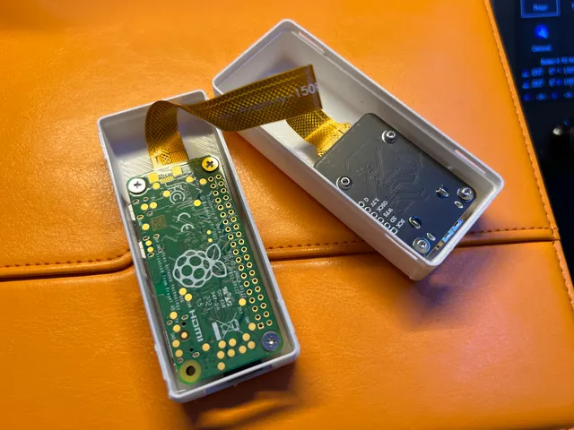 PiKVM case: Pi Zero 2 W and CSI-2 board