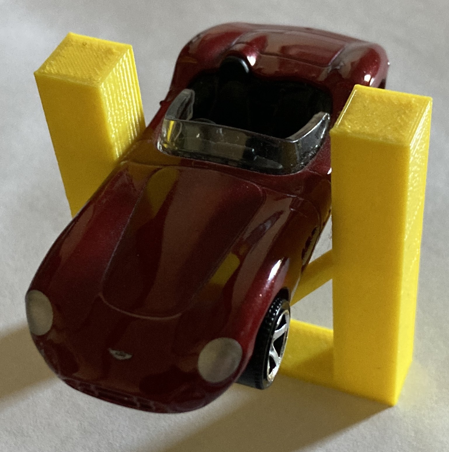 2 Post Lift/Stand for Hotwheels/Matchbox
